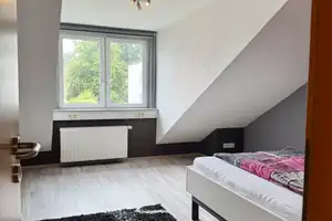 ***Einziehen und wohlfühlen: Viel Platz & moderner Wohnkomfort*** – Oswald-Kanzler-Weg 4c, 21079 Hamburg – Vorschaubild 28