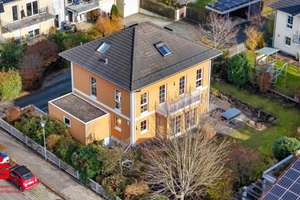 PLATZ FÜR DIE GANZE FAMILIE UND MEHR - Attraktive Stadtvilla mit großzügigem Garten in Toplage – Die vollständige Adresse der Immobilie erhältst du vom Anbieter., 81825 Gartenstadt Trudering, München – Vorschaubild 1