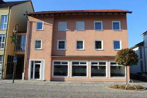 Mehrfamilienhaus in zentraler Lage - 9 Einheiten - (Teilungserklärung vorhanden) – Die vollständige Adresse der Immobilie erhältst du vom Anbieter., 84359 Simbach am Inn – Vorschaubild 1