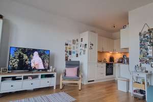 Vollmöblierte 2 Zimmer Wohnung mit wunderschönem Sonnenuntergang, viel Tageslicht