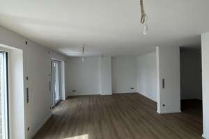 Attraktive 3 Zimmer Wohnung im 1.OG mit Dachterasse in Kempen, St.Hubert – Die vollständige Adresse der Immobilie erhältst du vom Anbieter., 47906 Kempen – Vorschaubild 3