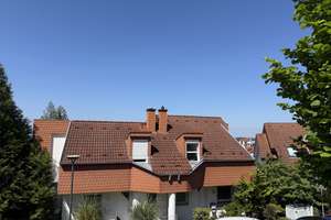 Panoramablick über die Rheinebene – Stilvolle Doppelhaushälfte mit Einlieger in begehrter Hanglage – Die vollständige Adresse der Immobilie erhältst du vom Anbieter., 69226 Nußloch – Vorschaubild 2