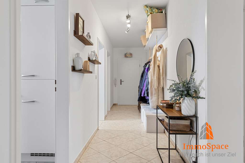 Immobilie in Kissing - IMMOSPACE *** LICHTDURCHFLUTETE RENOVIERTE 3 ZKB MIT GROSSEM WOHNBEREICH UND TAGESLICHTBAD *** - Bild 4