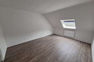 Ruhige 3 Zimmer Dachgeschoss Wohnung + 1 Monat mietfrei Sommeraktion – Töpferstr. 14, 49078 Hellern, Osnabrück – Vorschaubild 4