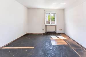 - Voll unterkellertes Einfamilienhaus mit Doppelgarage in Innenstadtlage - – Die vollständige Adresse der Immobilie erhältst du vom Anbieter., 94315 Kernstadt, Straubing – Vorschaubild 17