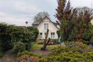 Platz zum Leben: Einfamilienhaus mit Garten in Berlin-Adlershof – Die vollständige Adresse der Immobilie erhältst du vom Anbieter., 12489 Adlershof, Berlin – Vorschaubild 2