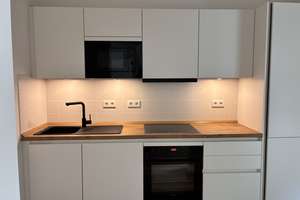Neubau // Praktische 3,5-Zimmer-Wohnung mit EBK und Terrasse/Garten – Hagedornstraße 96, 12487 Johannisthal, Berlin – Vorschaubild 3