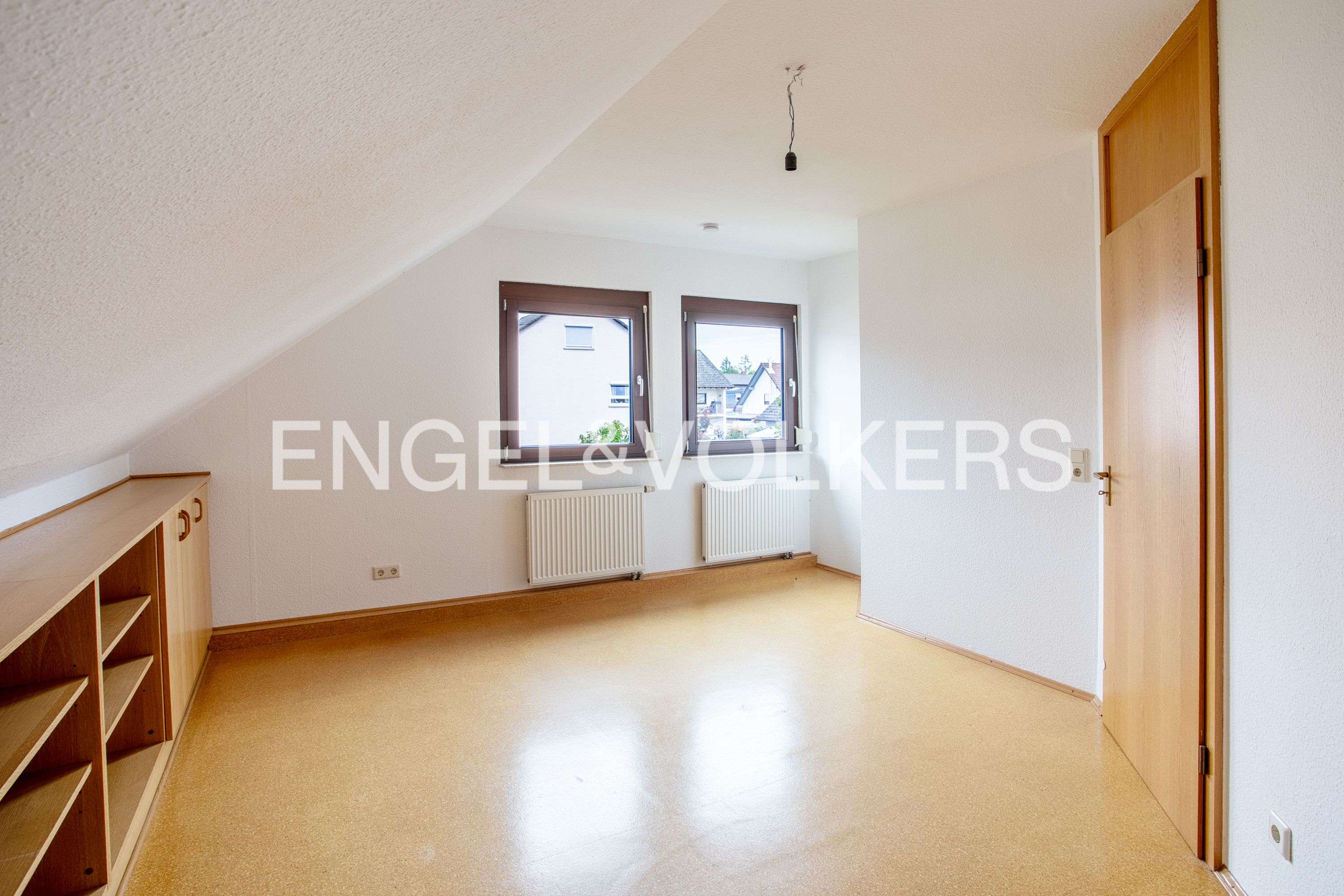 Immobilie in Dudenhofen - Großzügig wohnen für ein oder zwei Familien! - Bild 9