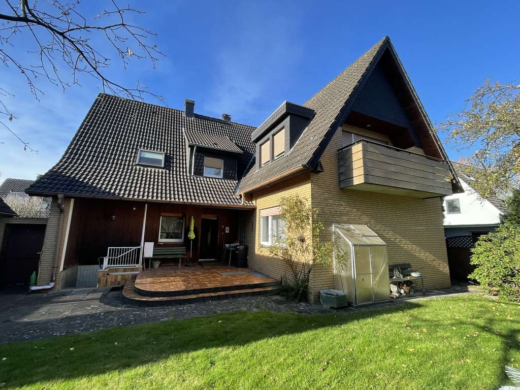 Immobilie in Steinhagen - Freistehendes Einfamilienhaus auf großem Grundstück in zentraler Lage von Steinhagen - Bild 2