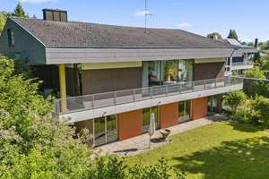 Großzügiges Einfamilienhaus im Bauhausstil in Bayreuther Toplage mit traumhaftem Garten – Die vollständige Adresse der Immobilie erhältst du vom Anbieter., 95447 Meyernberg, Bayreuth – Vorschaubild 2