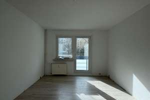 Tolle Wohnung mit Balkon und Wannenbad - leider ohne Aufzug!