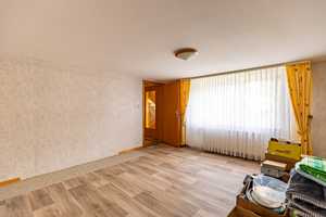 Gut gepflegtes drei Parteien Haus mit großem Garten und drei Garagen – Hildesheim (Kreis) – Vorschaubild 9