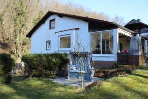 Sanierter Bungalow im Grünen – Die vollständige Adresse der Immobilie erhältst du vom Anbieter., 65582 Hambach – Vorschaubild 4