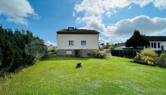 Bild von Großes Mehrfamilienhaus auf großem Grundstück-provisionsfrei-