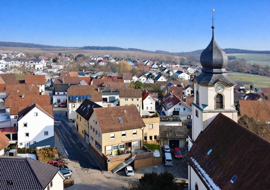 Immobilie in Bad Rappenau - Kapitalanlage: MFH mit 5 Einheiten, Stellplätzen und Scheune in Bad Rappenau-Bonfeld! - Bild 0