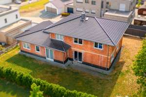 Erfüllen Sie sich den Traum: Einfamilienhaus mit Einliegerwohnung – Die vollständige Adresse der Immobilie erhältst du vom Anbieter., 35792 Löhnberg – Vorschaubild 1