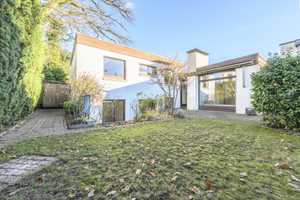 Split-Level-Einfamilienhaus in familienfreundlicher Lage – Hamburg – Vorschaubild 1