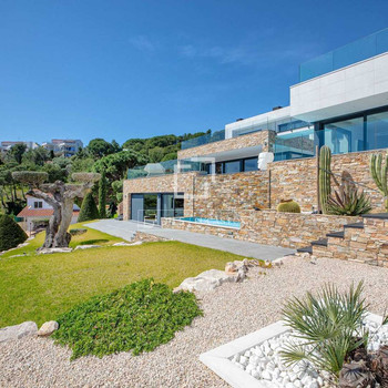 Exklusive Designervilla mit Panoramablick auf die Bucht von Llançà, Costa Brava