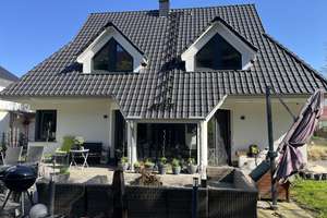 Modernes Wohnen mit zeitloser Eleganz und wohnlicher Wärme – Die vollständige Adresse der Immobilie erhältst du vom Anbieter., 32326 Wolmirstedt – Vorschaubild 1