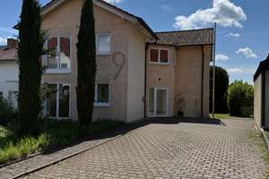 Wohnen mit Charakter: Großzügiges Haus in Wiesloch – Schlossweg 9, 69168 Wiesloch – Vorschaubild 2