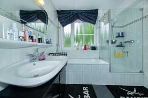 CHARMANTES WOHN-UND GESCHÄFTSHAUS IN BESTER LAGE VON TRAAR! keine Käuferprovision – Krefeld – Vorschaubild 14