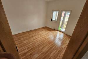 Helle 3-Zimmer Wohnung mit Balkon im 3. OG in Stuttgart-Bad Cannstatt – Reichenbachstr. 20, 70372 Veielbrunnen, Stuttgart – Vorschaubild 6