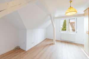 Wunderschöne 3 Zi Dachgeschoss Wohnung mit Balkon und Küche – Konradstr. -, 90429 Muggenhof, Nürnberg – Vorschaubild 12