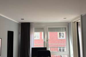 Helle 2-Zimmer Dachgeschosswohnung mit großem Balkon in München Maxvorstadt – Erzgießereistraße 34, 80335 St. Benno, München – Vorschaubild 4