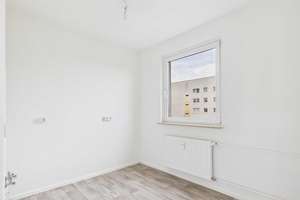 Taurusweg 5 - Balkon und sehr gute Verkehrsanbindung zur Tram 15 – 4205 Grünau-Nord, Leipzig – Vorschaubild 6