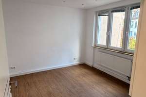 Zuhause mit 3 Zimmern in der Karlsruher Weststadt – Kriegsstraße 296, 76135 Weststadt, Karlsruhe – Vorschaubild 3