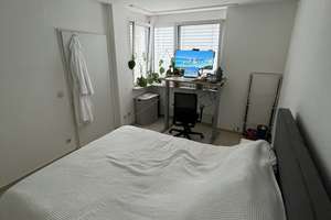 Traumwohnung: Skyline Blick trifft Grünoase: 2 Zimmer mit Südwest Balkon nahe Opernplatz – 60322 Westend-Nord, Frankfurt am Main – Vorschaubild 12
