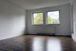 3 Zimmerwohnung in Magdeburg-Stadtfeld mit Balkon und PKW Stellplatz – 39108 Stadtfeld Ost, Magdeburg – Vorschaubild 4