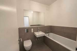 Moderne 3-Zimmer-Wohnung mit offenem Wohnkonzept, 2 Bädern, neuer Einbauküche und eigenem Garten! – Die vollständige Adresse der Immobilie erhältst du vom Anbieter., 14469 Bornstedt, Potsdam – Vorschaubild 9