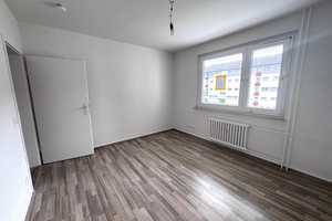 ** sanierte 3 Zimmer Wohnung mit Balkon im 1. OG ** – Lessingstraße 21, 47226 Duisburg – Vorschaubild 2