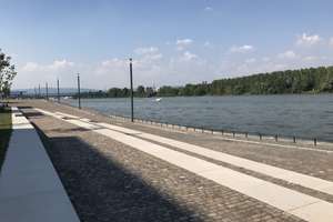 Maritimes Flair,  stilvolle 3- Zimmer Wohnung , Blick auf den Rhein und den Mainzer Zollhafen – Taunusstrasse 73, 55118 Neustadt, Mainz – Vorschaubild 3