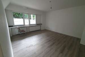 Sanierte 2-Zimmer-Erdgeschosswohnung mit einer Einzelgarage in Köln Niehl – Feldgärten Str 77, 50735 Niehl, Köln – Vorschaubild 2