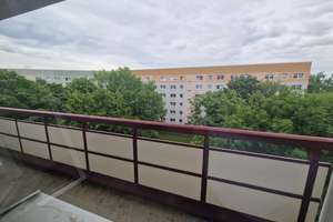 **FAMILIEN WILLKOMMEN**4-Zimmer-Wohnung // Balkon // Bad mit Wanne // 4.OG // ab sofort
