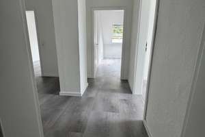 Komplett renovierte und helle Dachgeschosswohnung in zentraler und naturnaher Lage in Do-Berghofen – 44149 Oespel, Dortmund – Vorschaubild 6