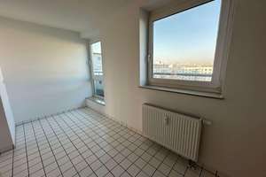 2-Zimmer-Wohnung mit direktem Havelblick vom Balkon inkl. Tiefgaragenstellplatz & Keller – An der Havelspitze 17, 13587 Hakenfelde, Berlin – Vorschaubild 6