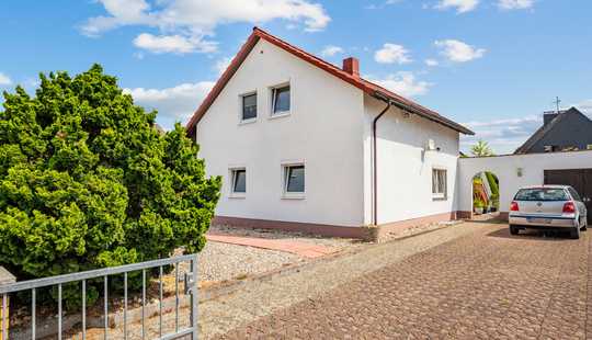 Bild von Getrennt und doch verbunden - bezugsfreies Zweifamilienhaus