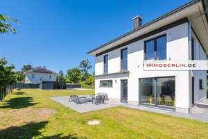 IMMOBERLIN.DE - Moderne Architektur mit Südwestgarten auf teilbarem Grundstück nahe der Havel