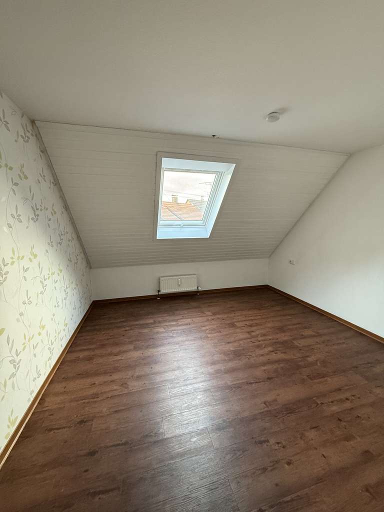 Immobilie in Brackenheim - Außergewöhnliche Galeriewohnung mit Wendeltreppe & Loft-Charakter - Bild 3