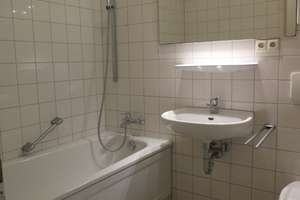 Schöne, gepflegte 2-Zimmer Dachgeschosswohnung in Reutlingen – Die vollständige Adresse der Immobilie erhältst du vom Anbieter., 72762 Reutlingen-Mitte, Reutlingen – Vorschaubild 6