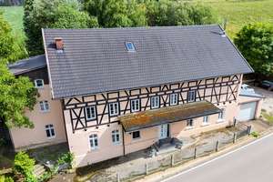 Mehrgenarationenhaus / Ferienhaus / Seminarhaus
Renoviert mit 3 Wohnungen / 686m² Wohfläche / Aufzu – Die vollständige Adresse der Immobilie erhältst du vom Anbieter., 84072 Au in der Hallertau – Vorschaubild 1