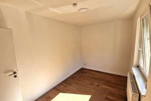 Moderne 4-Zimmer-Wohnung in Esslingen Stadtmitte – mit Einbauküche, Tageslichtbad, Loggia und Garten – Die vollständige Adresse der Immobilie erhältst du vom Anbieter., 73728 Innenstadt, Esslingen am Neckar – Vorschaubild 6