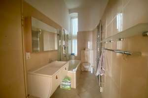 Property thumbnail 12