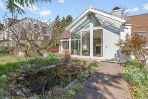 Bezugsfrei! Ruhiges Einfamilienhaus mit großem Garten! Provisionsfrei! – Rudhartstraße 52, 80999 Untermenzing, München – Vorschaubild 2