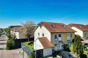 *** Unterkellertes Raumwunder: Doppelhaus mit Garage und Südwest-Garten *** – Die vollständige Adresse der Immobilie erhältst du vom Anbieter., 15366 Hoppegarten – Vorschaubild 1