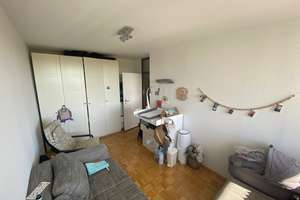 Sonnenverwöhnte modernisierte Wohnung, 2 Balkone, Tiefgarage, Gäste-WC, separate Dusche !  – Ostlandstrasse 49, 50858 Weiden, Köln – Vorschaubild 9