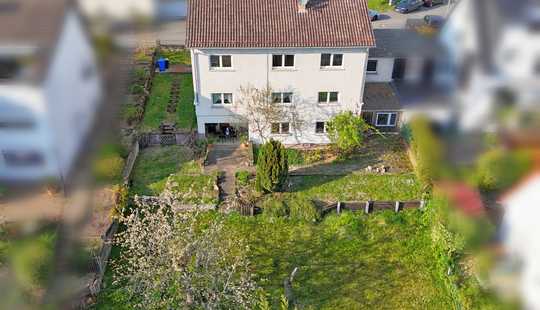 Bild von Mehrfamilienhaus mit Bauplatz in Ruppertshain